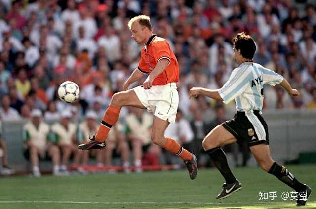 巴西足球历史十大球星_巴西足球历史由来_巴西足球的来历