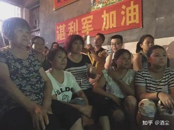 里约奥运会举重冠军外籍_里约奥运会举重运动员冠军_里约奥运男子举重冠军